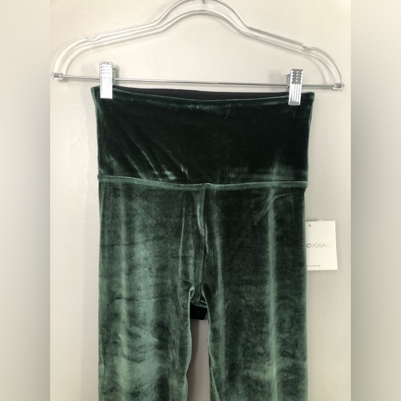 Beyond Yoga Velvet Motion Leggings - Picture 5 of 6